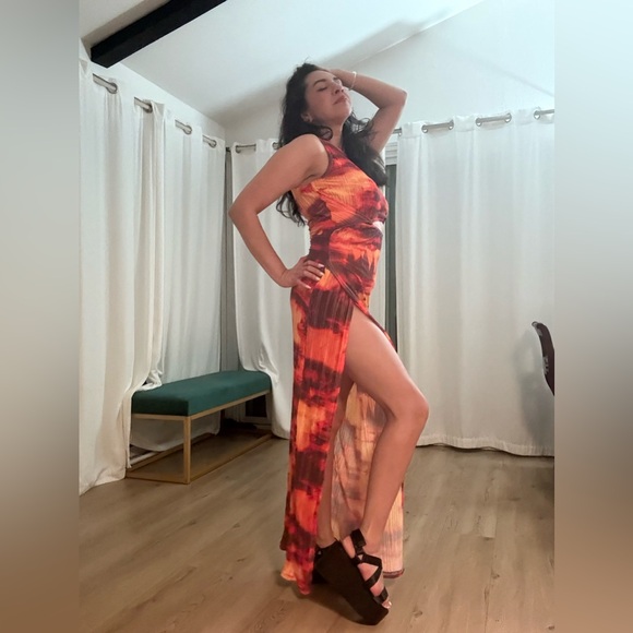 Meet your Posher, Mary - Picture 1 of 10